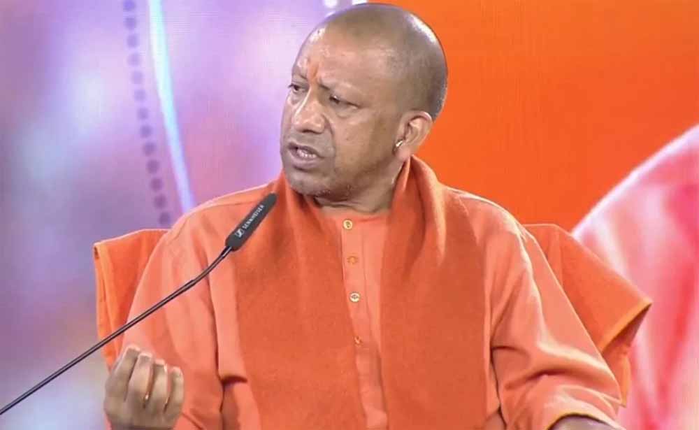 कुर्सी एक दिन छूटेगी— नोएडा उदाहरण के साथ Yogi Adityanath का बड़ा संदेश