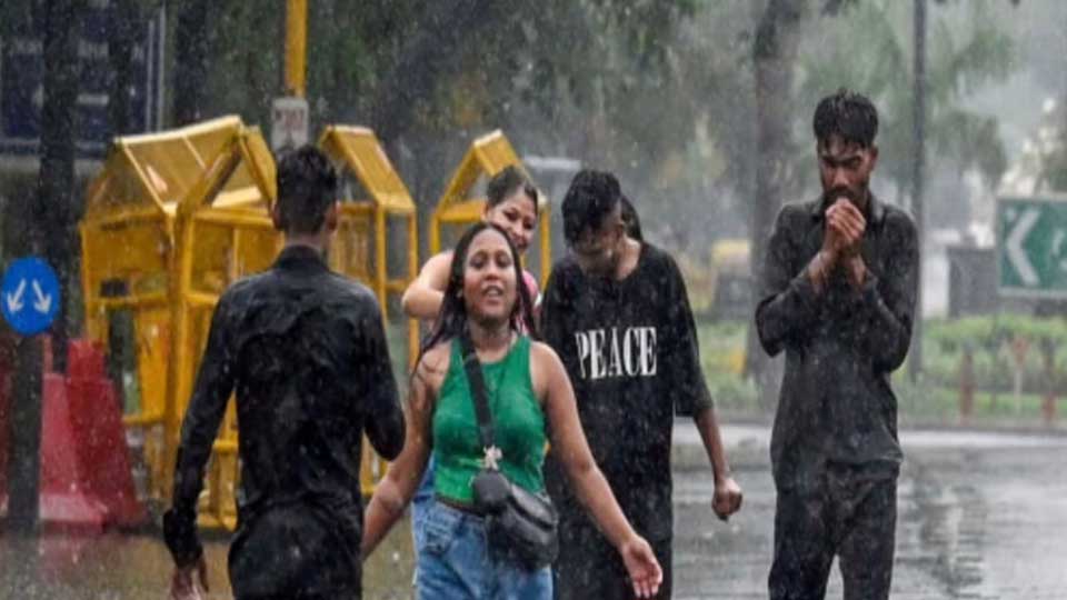19 राज्यों में बारिश, आंधी और ओले गिरने की संभावना, IMD ने रेड अलर्ट जैसी स्थिति जारी की