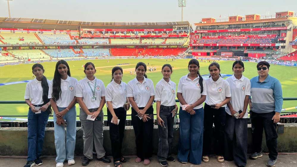 मुख्यमंत्री साय ने मेधावी विद्यार्थियों को दिया आईपीएल मैच का यादगार अनुभव
