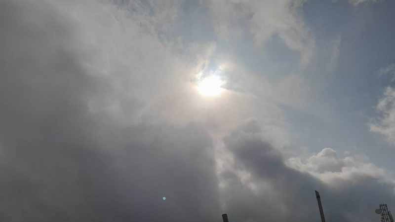 दिन में अंधेरा, तेज हवाएं और ओले—उत्तर भारत में मौसम का रौद्र रूप