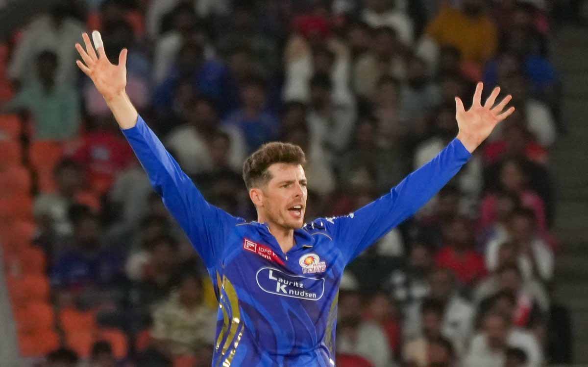 IPL 2026 विवाद: सेंटनर बोले “मैंने शरीर दांव पर लगाया”, मुंबई इंडियंस पर उठे सवाल