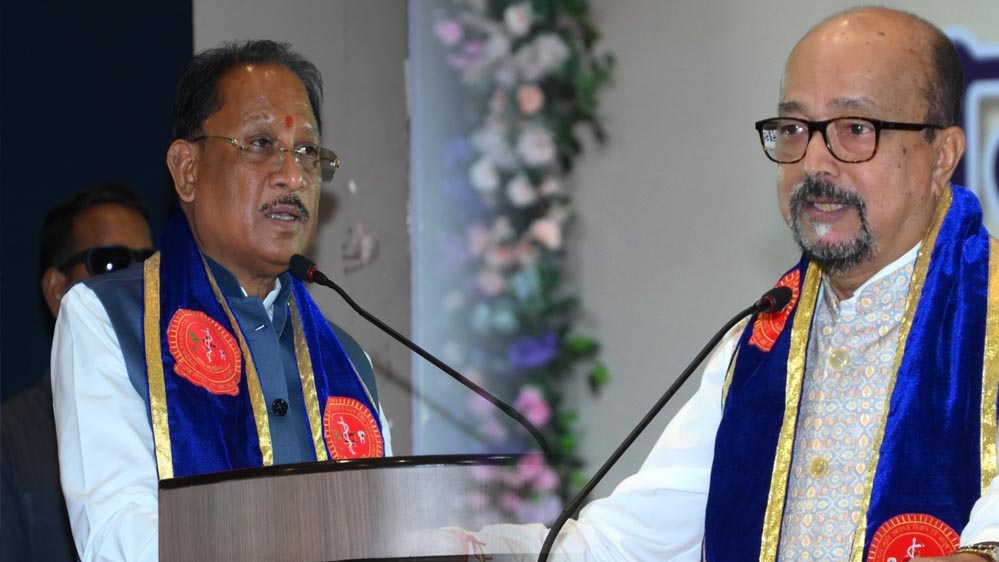 दीक्षांत समारोह में शामिल हुए राज्यपाल और मुख्यमंत्री, विद्यार्थियों को दी उज्ज्वल भविष्य की शुभकामनाएं