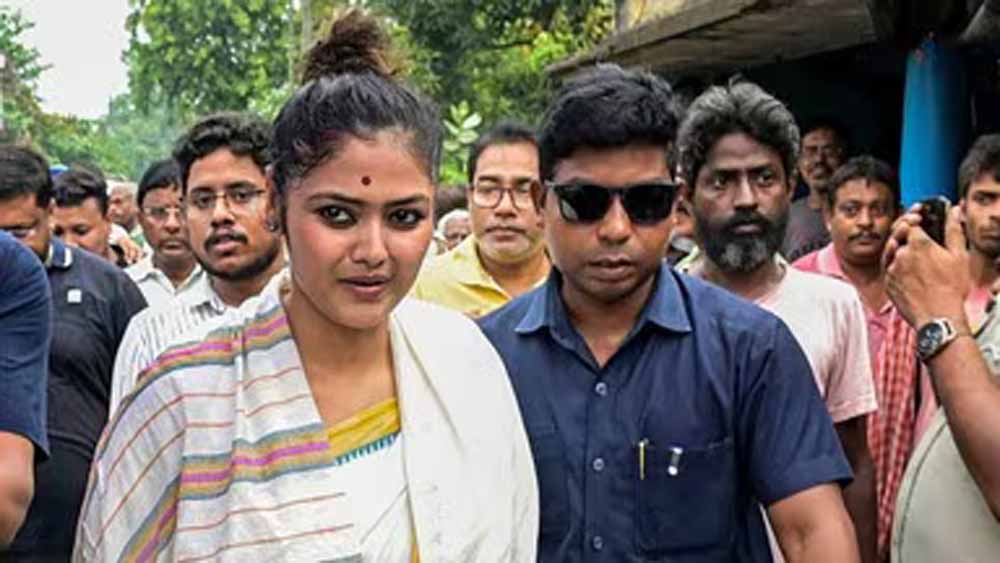 बंगाल में टीएमसी के भीतर बगावत और गुटबाजी के दावे तेज