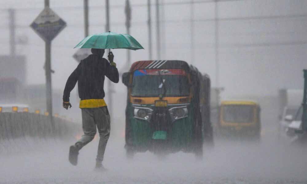 पंजाब में बदला मौसम का रुख, कई जिलों में बारिश और तेज हवाओं का अलर्ट