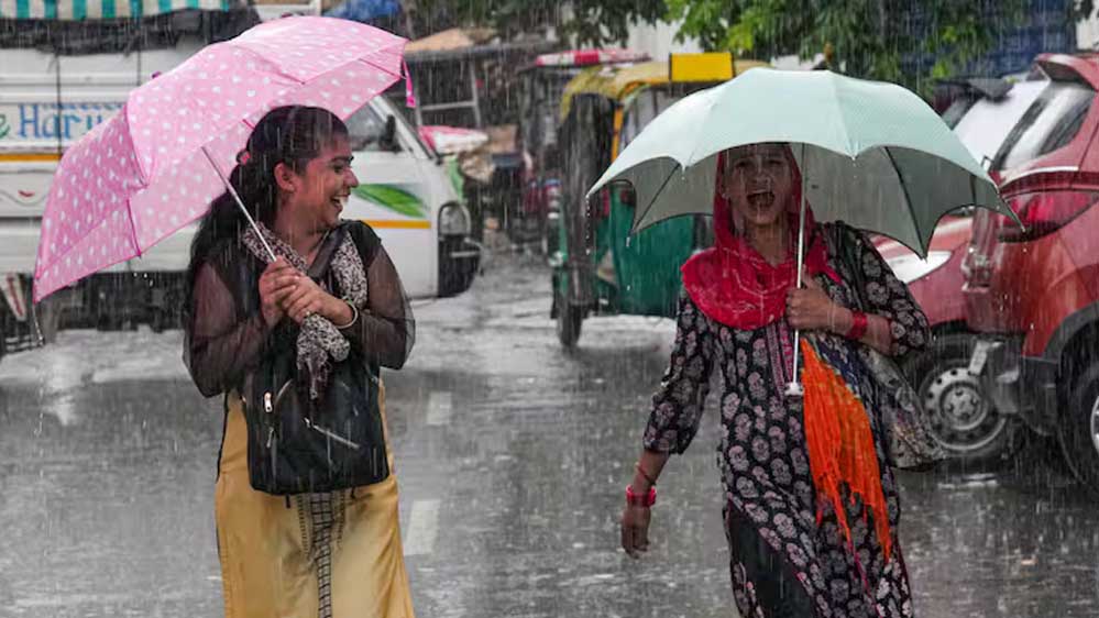 मानसून से पहले मेघों की मेहरबानी, कई जिलों में भारी बारिश, आज भी बारिश और आंधी का अलर्ट