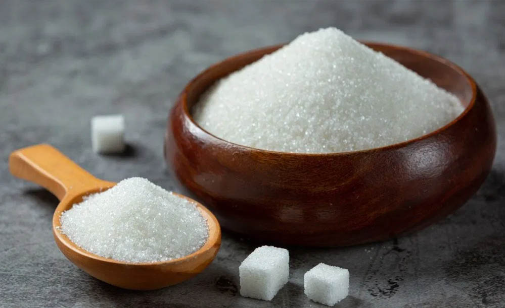 देश में चीनी की कमी या सिर्फ अफवाह? बढ़ती कीमतों के बीच सामने आई बड़ी वजह
