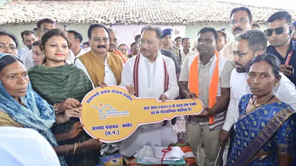 CM साय का बड़ा फैसला! CG में संपत्ति की मालकिन बन रहीं महिलाएं, आर्थिक सशक्तिकरण को बढ़ावा