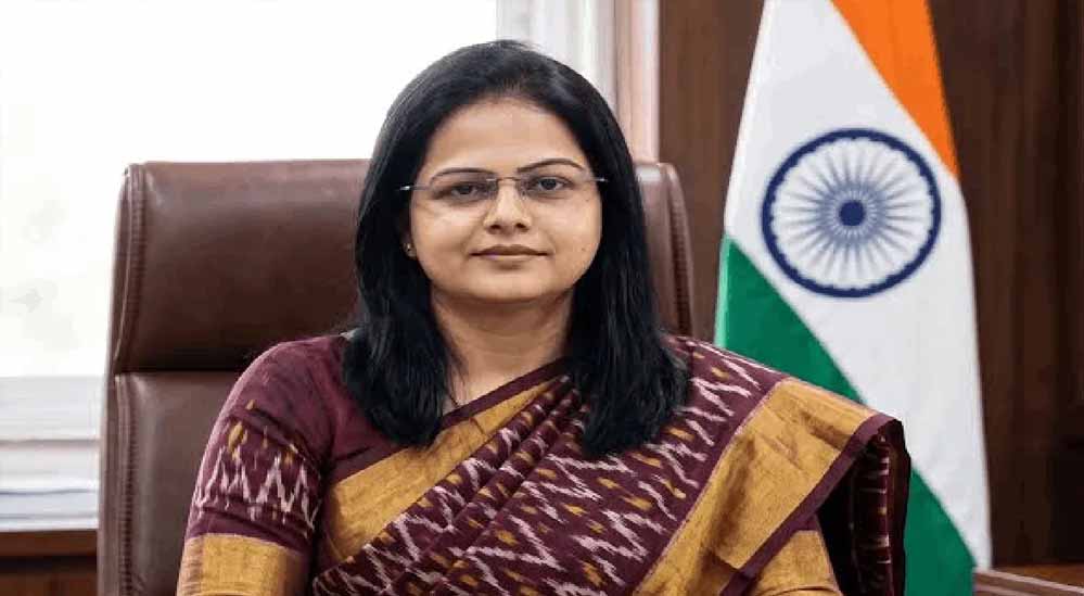 IAS निधि निवेदिता पर शासन का बड़ा फैसला, तबादले के बाद कार्यकाल के कई आदेश हुए निरस्त