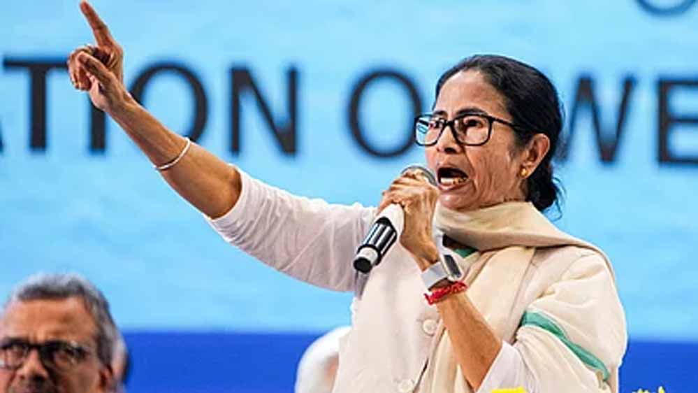 INDIA गठबंधन में बढ़ी हलचल, क्या ममता बनर्जी कांग्रेस से अलग बनाएंगी नया गठबंधन?