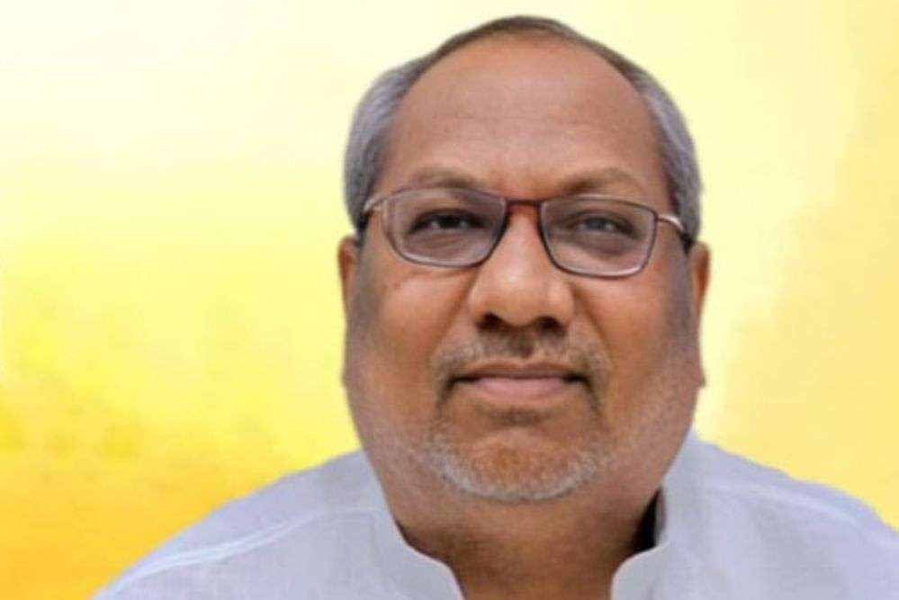 ‘कार्यकर्ता धूप में दरी बिछाएं, नेता एसी में हाथ हिलाएं’… संजय निषाद ने सपा को घेरा