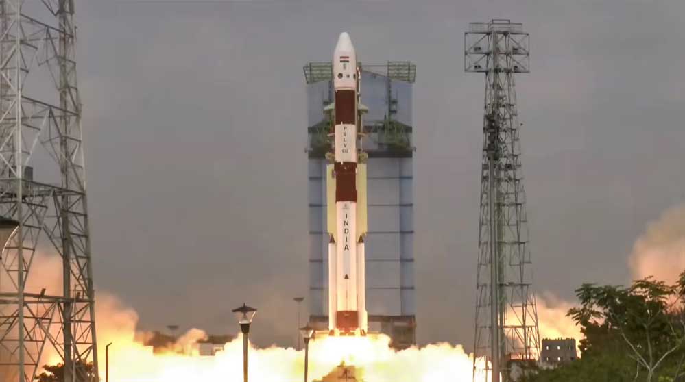 GSLV-F17 से अंतरिक्ष में जाएगा EOS-05, एक ही इलाके पर बार-बार नजर रखने की होगी क्षमता