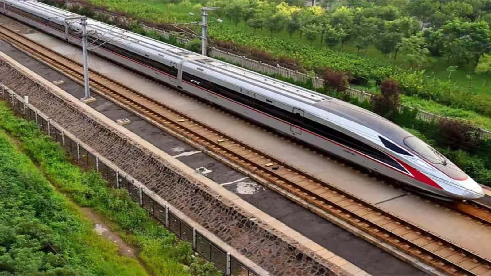 मुंबई-अहमदाबाद हाई-स्पीड रेल में बड़ा बदलाव, पहले B28 फिर 350 kmph वाली स्वदेशी B35 ट्रेनें
