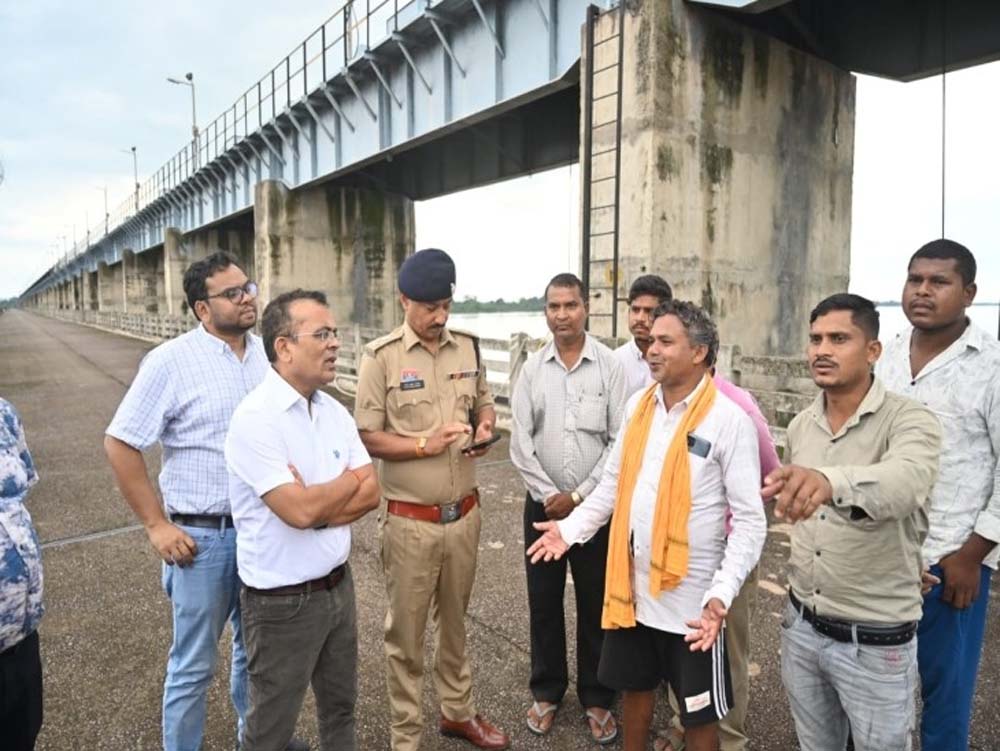 जांजगीर-चांपा में बाढ़ का खतरा, महानदी के उफान के बीच कलेक्टर-SP ने संभाला मोर्चा