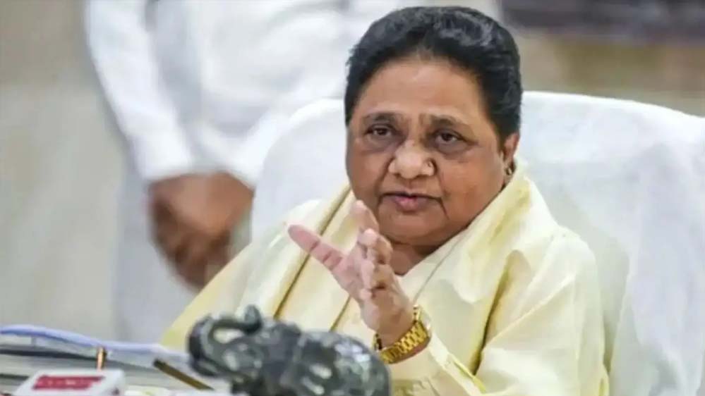 मायावती का आकाश आनंद पर फिर यू-टर्न, बड़ी जिम्मेदारी से किया दूर; जानें क्या है पूरा मामला