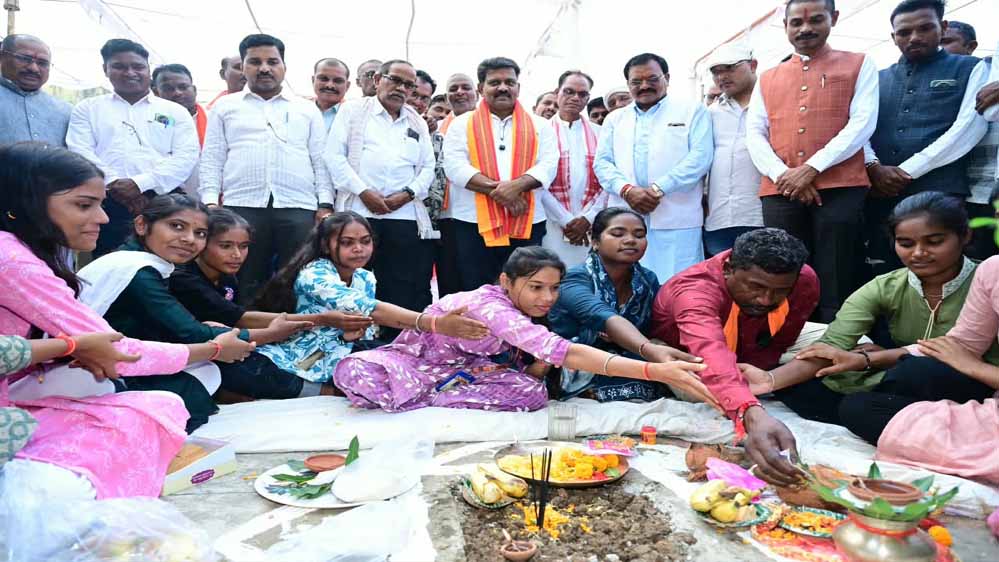 छत्तीसगढ़: बोड़ला को मिली विकास कार्यों की सौगात, उप मुख्यमंत्री ने ₹60 लाख की परियोजनाओं की रखी नींव