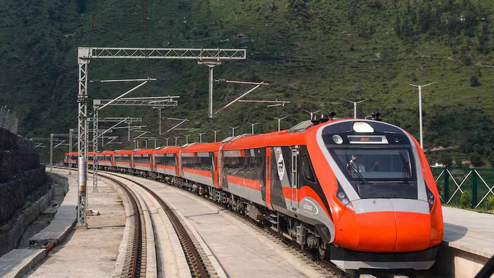 वंदे भारत का नया रूट बना खास, 13 घंटे में 700 KM सफर; रास्ते में दिखेंगी खूबसूरत वादियां