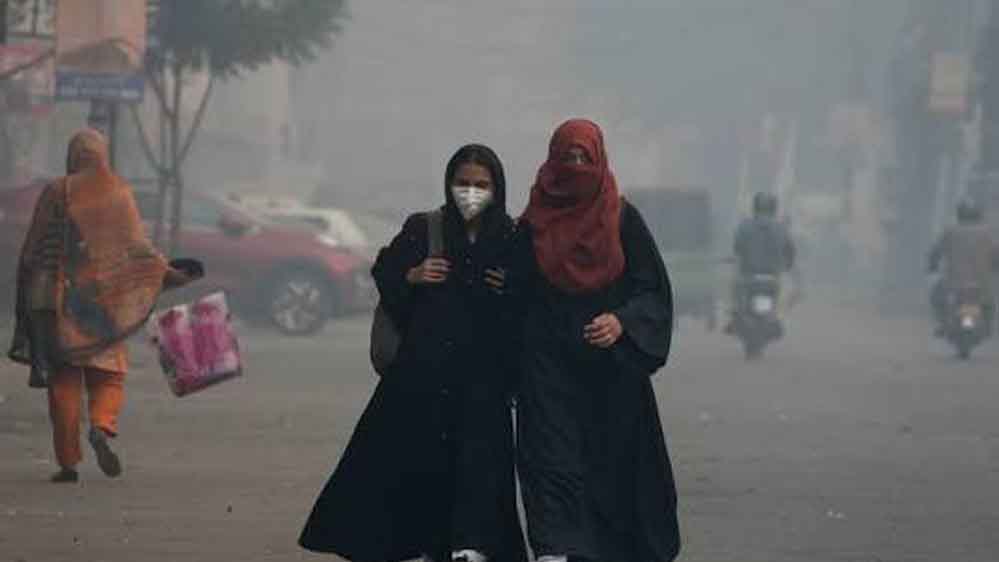 पाकिस्तान पर दोहरी मार, LNG संकट के बीच जहरीली हवा का खतरा बढ़ने की आशंका