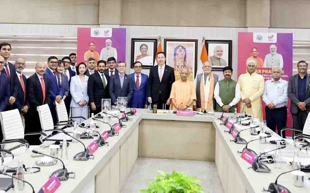 देश के कुल मोबाइल उत्पादन का 55% और 60% कंपोनेंट निर्माण आज उत्तर प्रदेश में हो रहा: योगी आदित्यनाथ