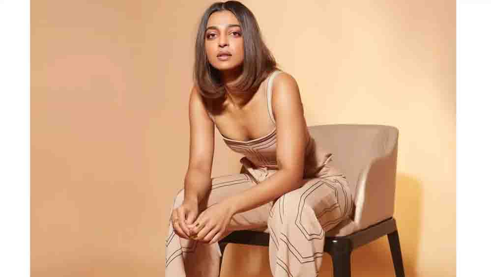 ‘शर्ट के बटन खोलने’ से लेकर इनरवियर में सीन तक की डिमांड, राधिका आप्टे ने फिल्म इंडस्ट्री के अनुभव पर तोड़ी चुप्पी
