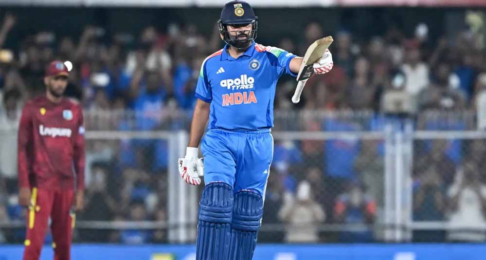 क्रिकेट में रोहित शर्मा ने रचा नया इतिहास, बतौर ओपनर 10,000 रन पूरे कर सचिन को पीछे छोड़ा
