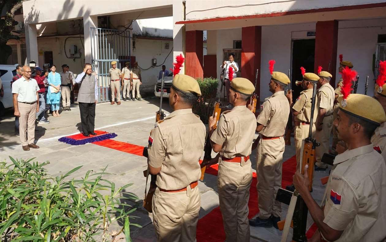 बूंदी में विकास कार्यों की समीक्षा, पेयजल योजनाओं को गति देने के साथ साइबर थाने का किया निरीक्षण