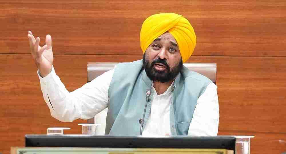 ‘बगावत के डर से आखिरी दिन तक टिकट रोकती है कांग्रेस’, CM मान का विपक्ष पर तंज