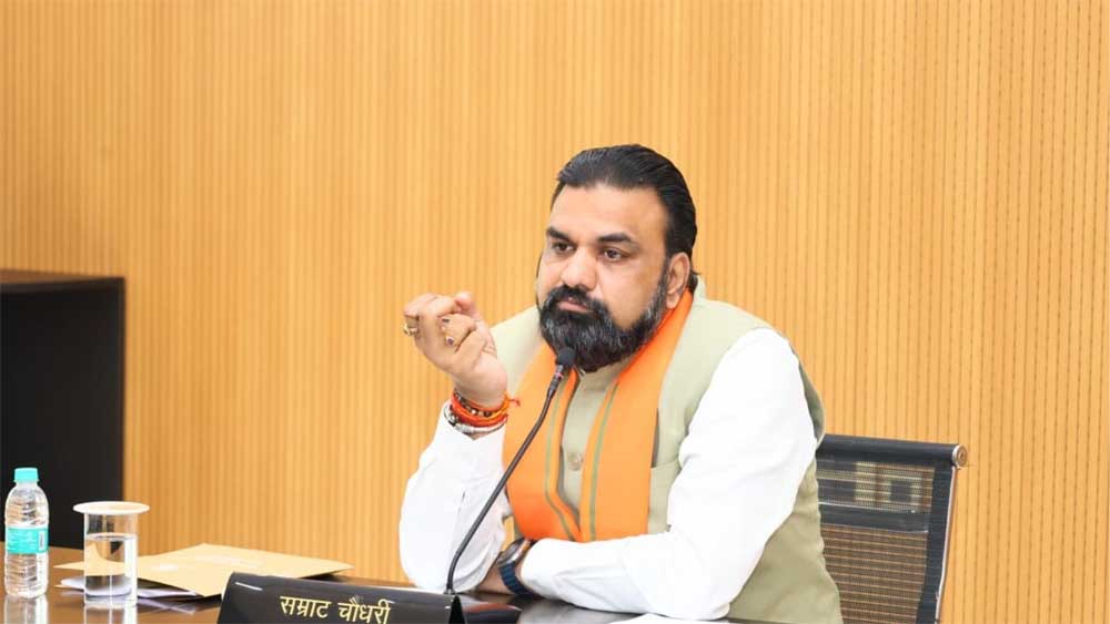 नीतीश के भरोसेमंद अधिकारी पर सम्राट चौधरी का दांव? ओडिशा कैडर के IAS की बिहार वापसी के संकेत